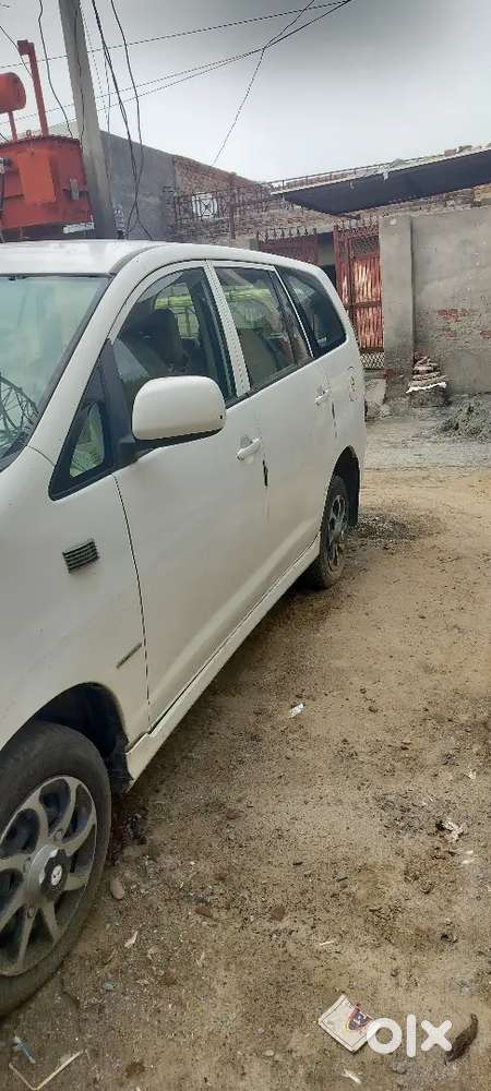 Toyota Innova Diesel 7 Str 2013