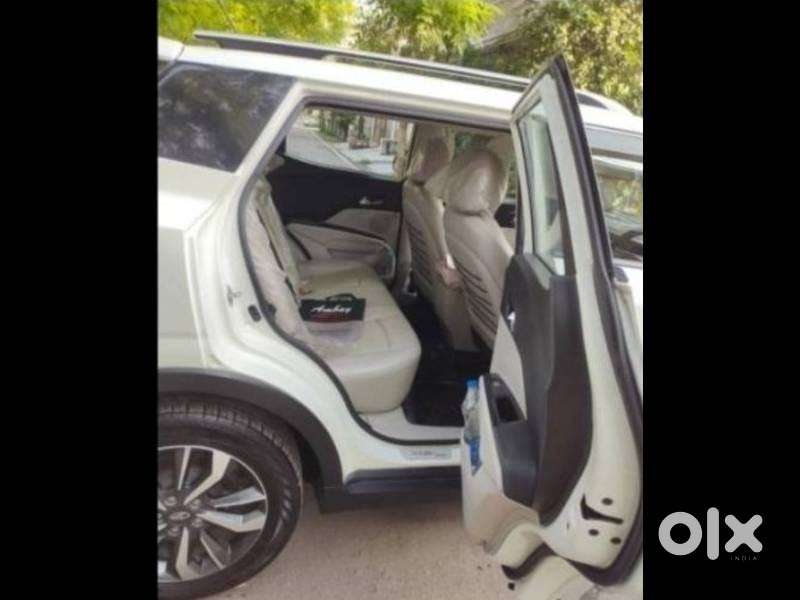 Mahindra Xuv300 W8 Amt Diesel, 2019, Diesel
