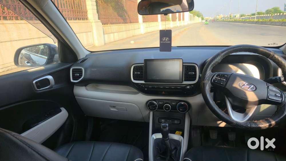 Hyundai Venue 1.2 S Plus, 2023, Petrol