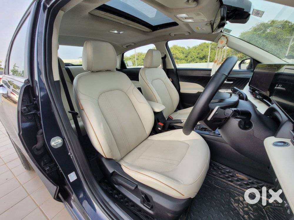 Hyundai Verna Sx (o) 1.5 Vtvt Ivt [2023 - 2026], 2023, Petrol