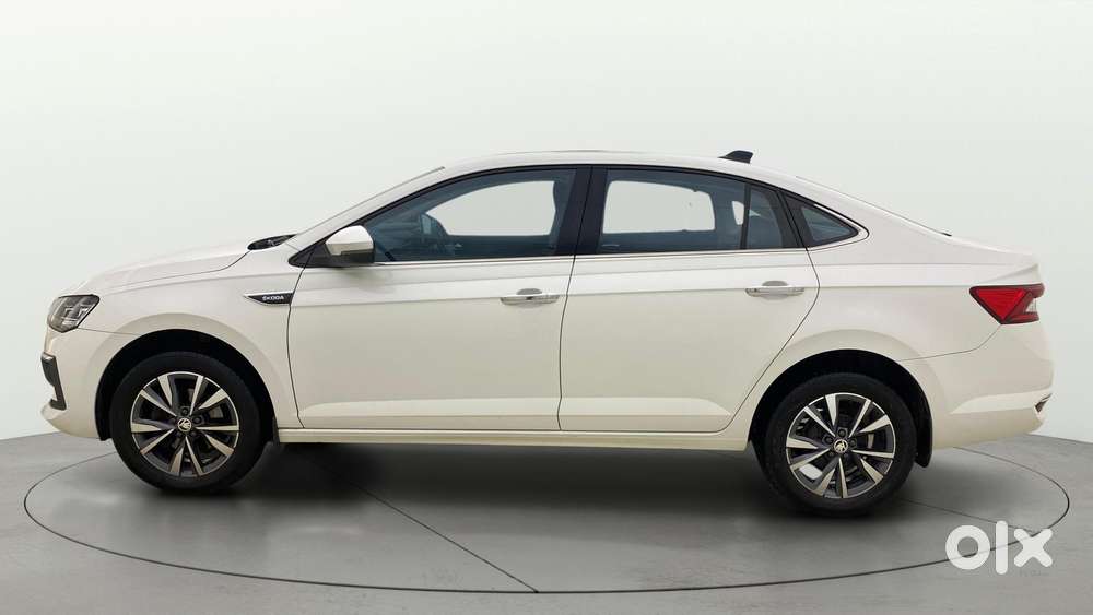 Skoda Slavia 1.0 Tsi Style At, 2023, Petrol