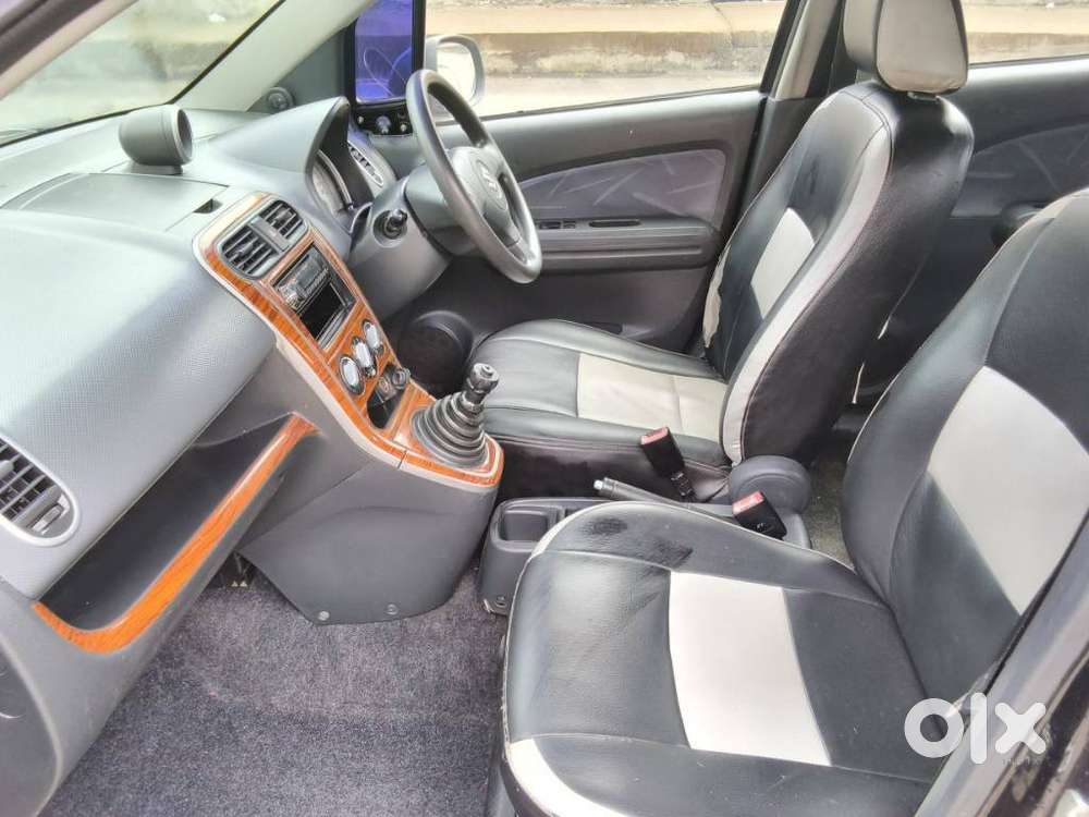 Maruti Suzuki Ritz Vxi, 2011, Petrol
