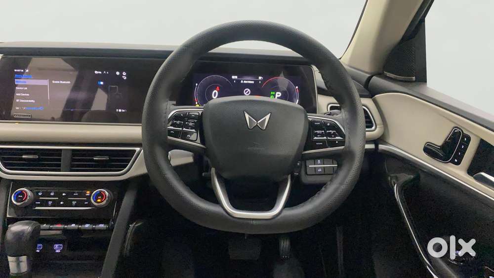 Mahindra Xuv700 2.2 Ax 7 Diesel At Luxury Pack Str, 2022, Diesel
