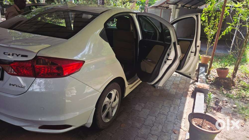 Honda City  Vx(o)  2016  Petrol  White