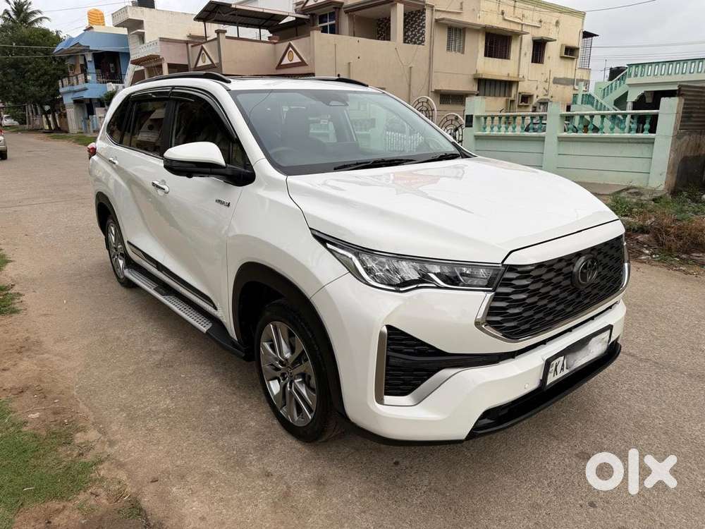 Toyota Innova Hycross 2.0 Zx Hybrid 7 Str, 2024, Petrol