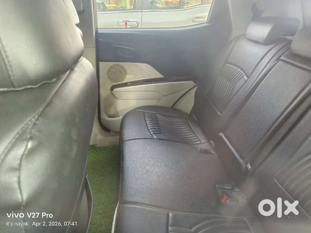 कार दूसरी लेना है