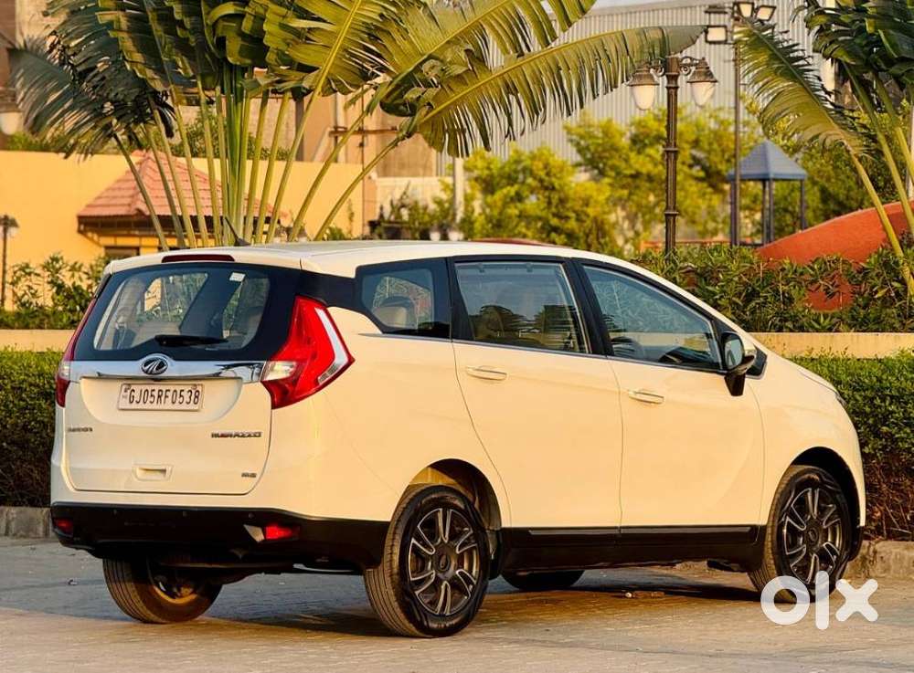 Mahindra Marazzo M8, 2018, Diesel