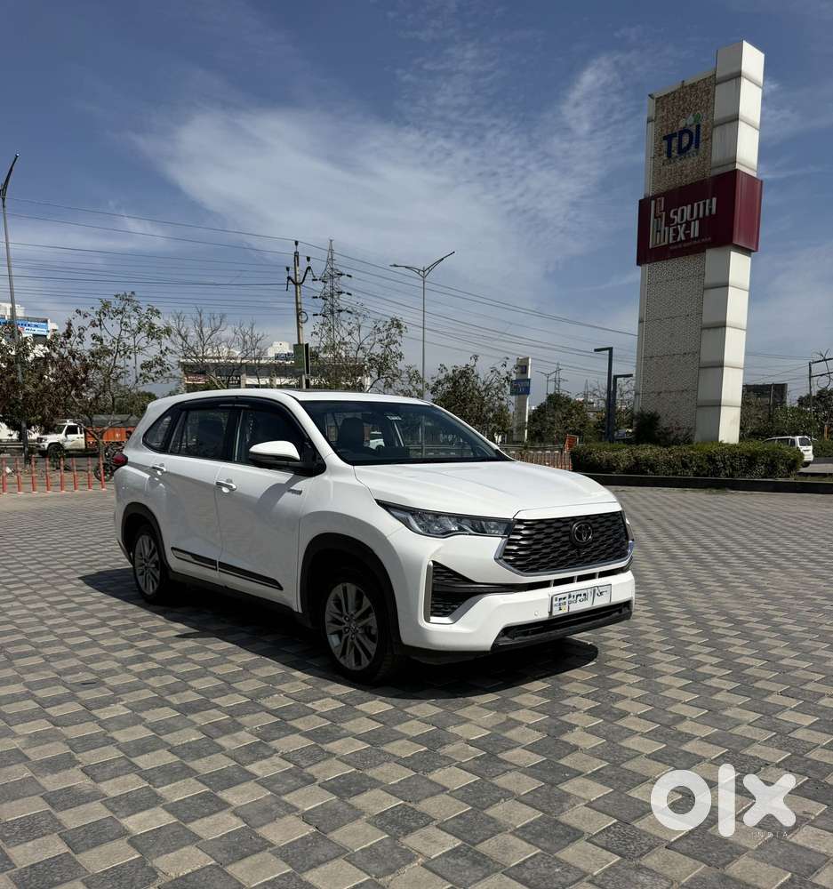 Toyota Innova Hycross 2.0 Zx (o) Hybrid 7 Str, 2024, Cng & Hybrids