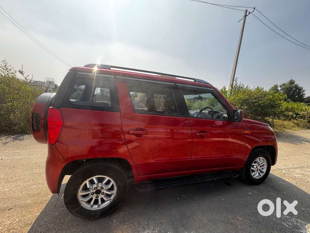 Mahindra Tuv300 T8 Automatic