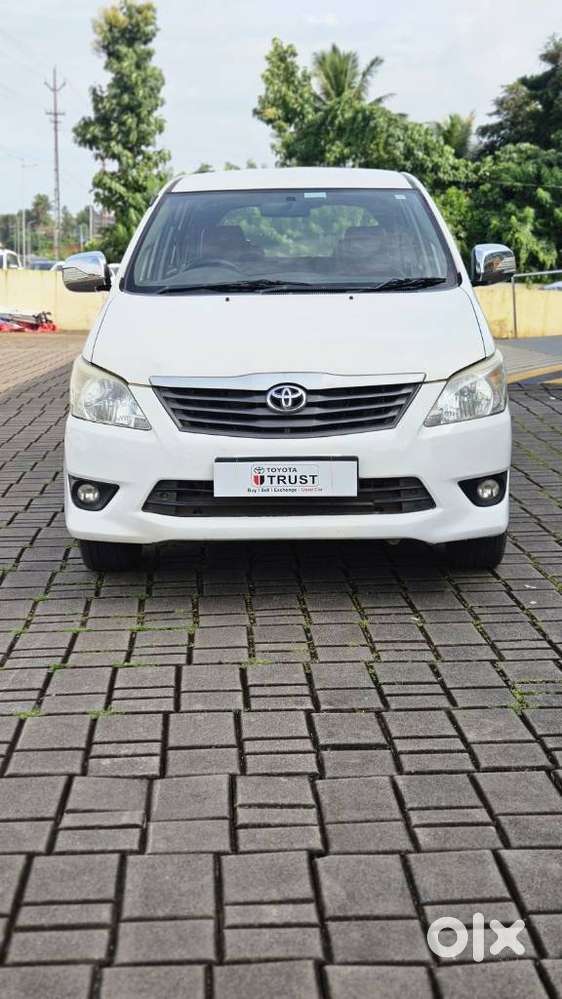 Toyota Innova 2.5 G (diesel) 8 Seater, 2012, Diesel
