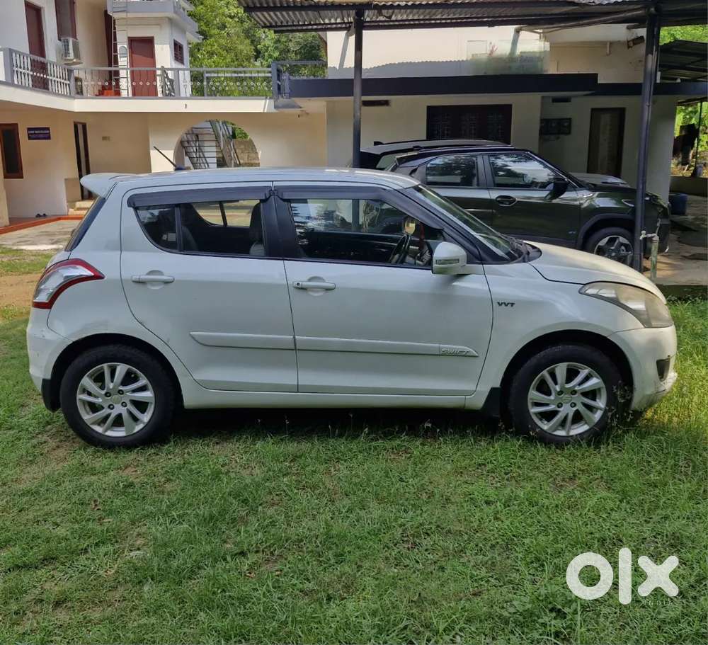 Maruti Suzuki Swift Zxi Abs 2013 Petrol Manual
