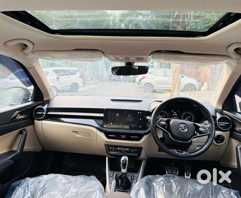 Skoda Slavia 1.0 Ambition Tsi, 2024, Petrol