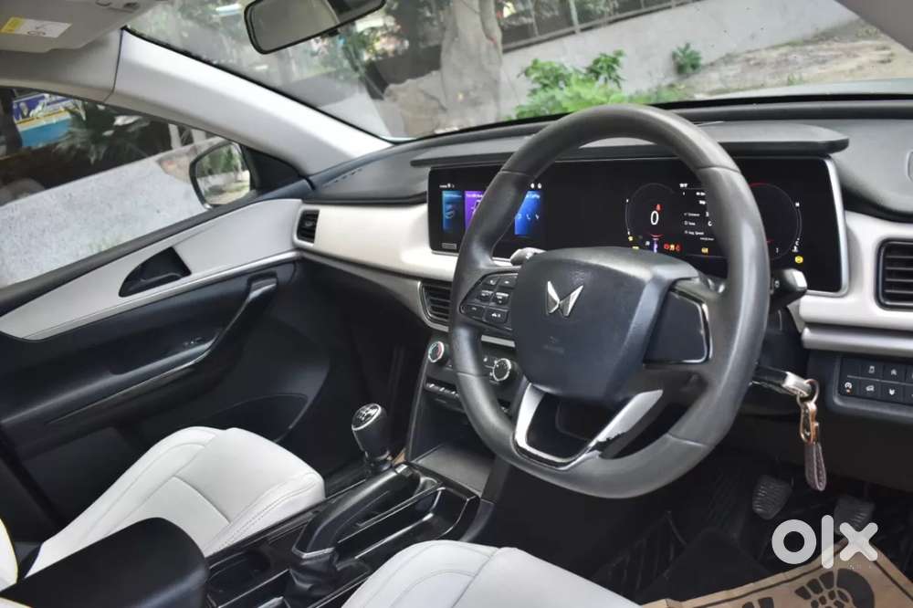 Mahindra Xuv700 2.2 Ax 5 Diesel Mt Str, 2022, Diesel