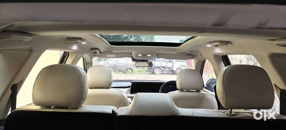 Mahindra Xuv700 2.0 Ax 7 Petrol At Luxury Pack Str, 2022
