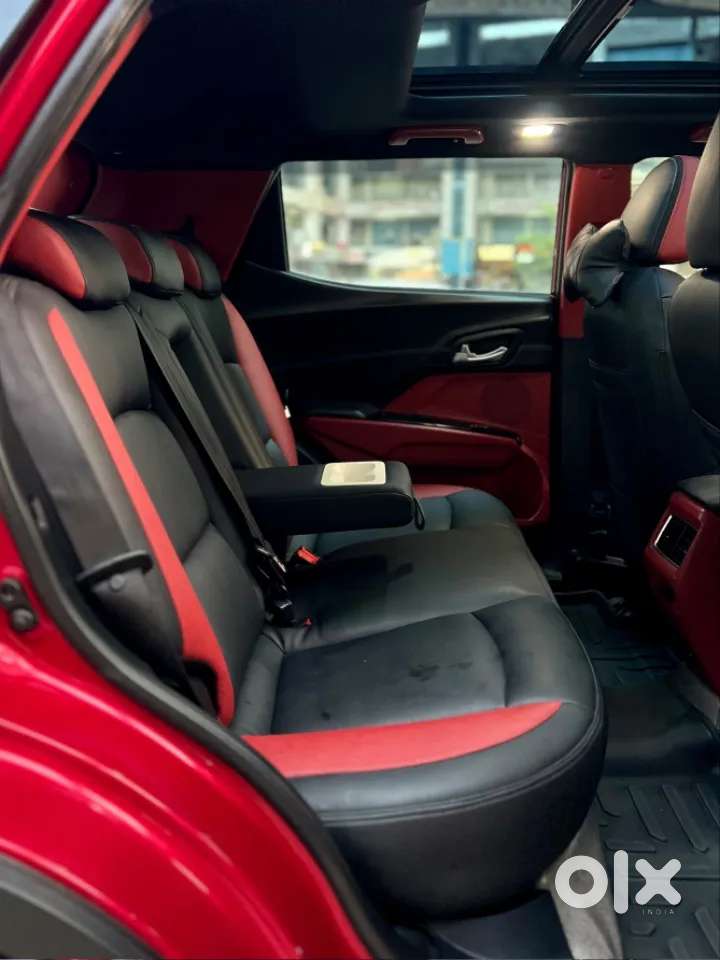 Mahindra Xuv 3xo Ax7 Diesel Mt, 2025, Diesel