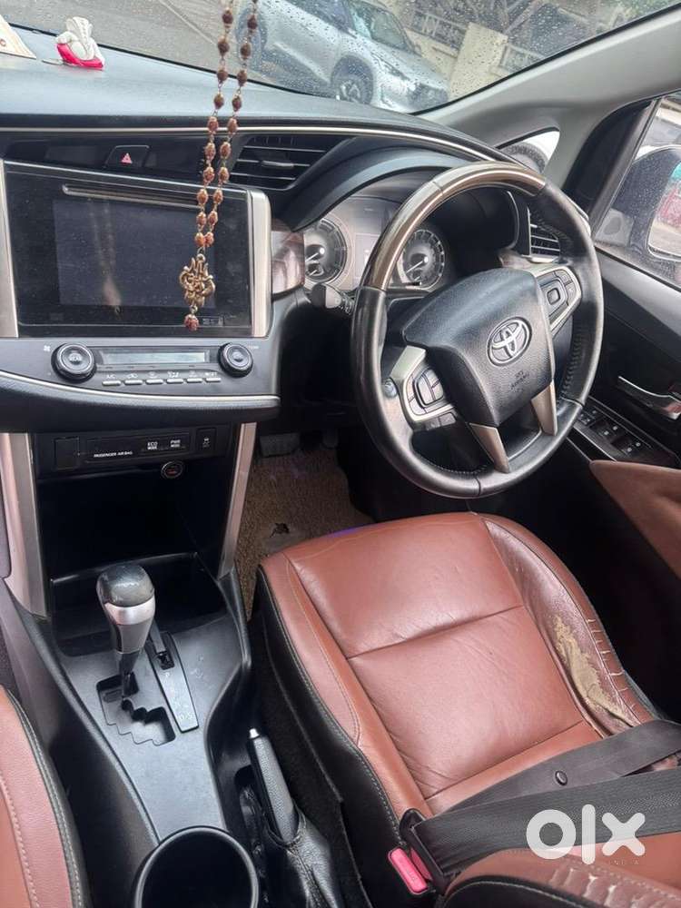Toyota Innova Crysta 2016 Diesel Well Maintained