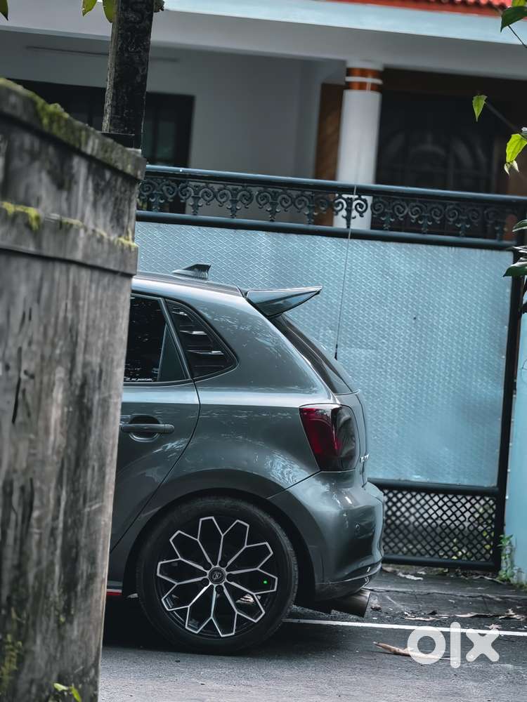 Volkswagen Polo Petrol 2011 Model