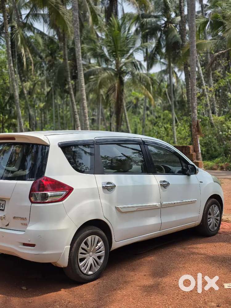 Maruti Suzuki Ertiga 2012 Diesel 201000 Km Driven
