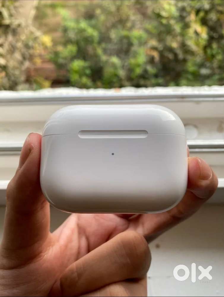 Apple AirPods Pro (1st Gen) Original (Charging Case Only)