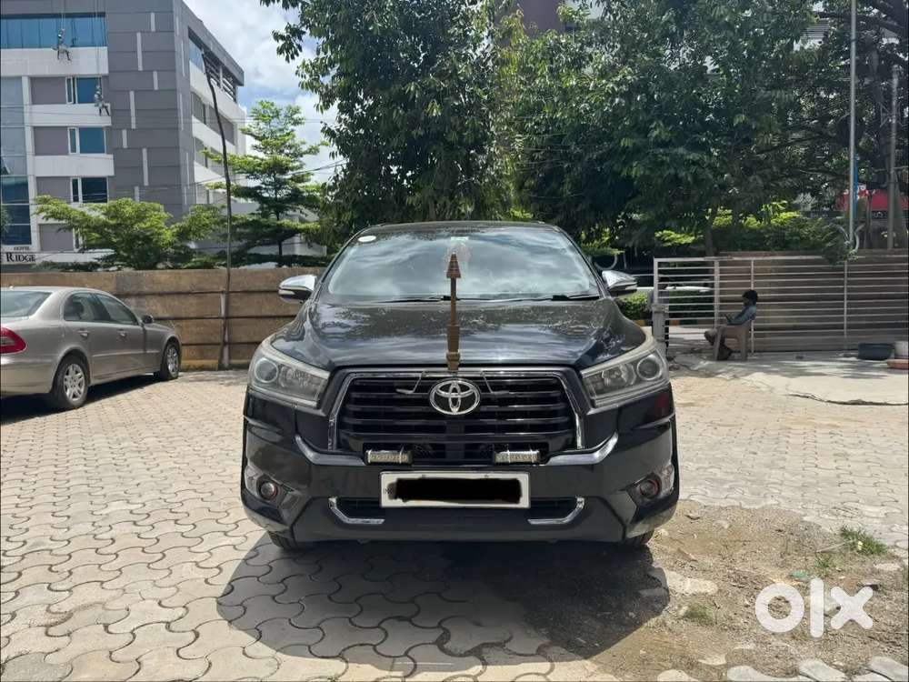 Toyota Innova Crysta 2017 2.8z