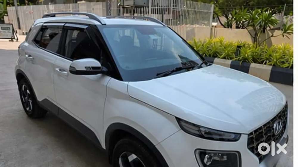 Hyundai Venue 2021 Diesel Well Maintained