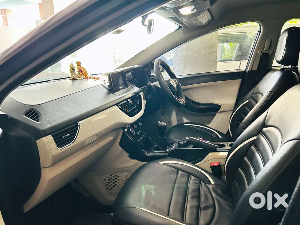 Tata Nexon 2022 Petrol
