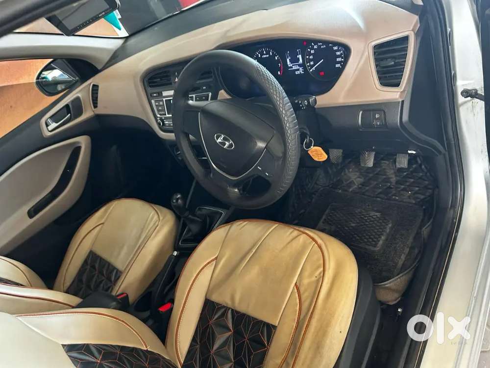 Brand New I 20 In Showroom Condition With Mileage Of 17