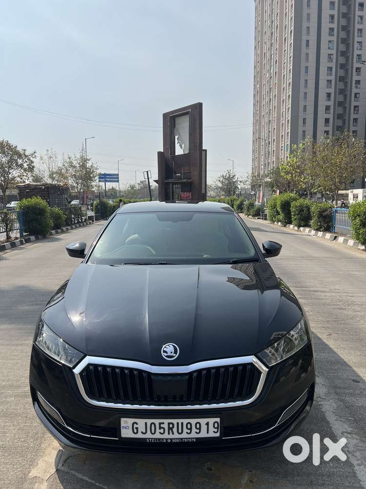 Skoda Octavia 2.0 L K Tsi At, 2023, Petrol