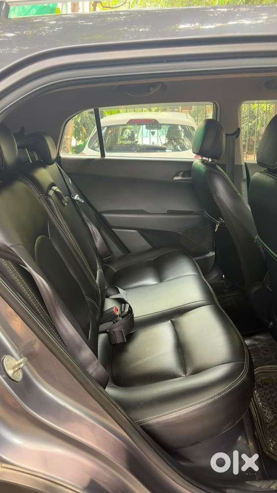 Hyundai Creta Petrol 2018 Top Model, Company Service Record No Bargain