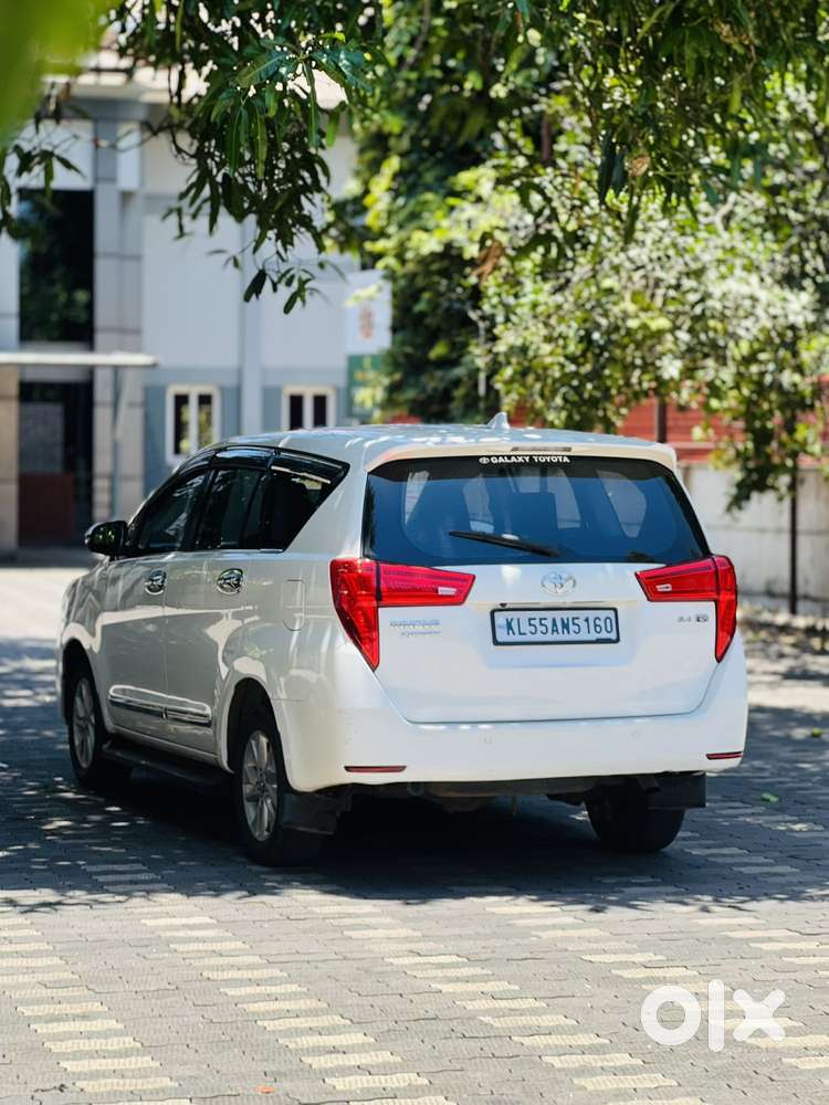 Toyota Innova Crysta 2.4 G Mt, 2017, Diesel