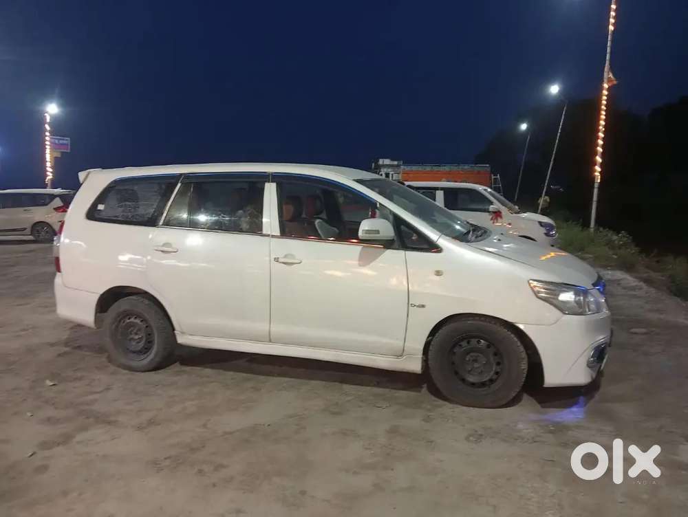 Toyota Innova 2012 Diesel 137000 Km Driven..