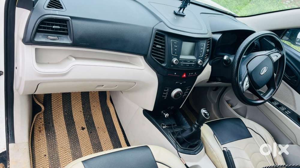 Mahindra Xuv300 July2022 Diesel Well Maintained