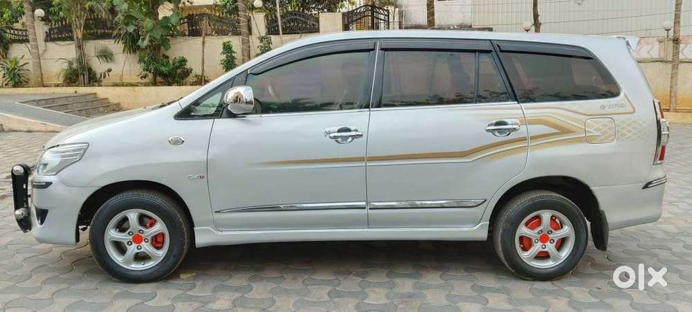Toyota Innova 2.5 G (diesel) 8 Seater Bs Iv, 2012, Diesel