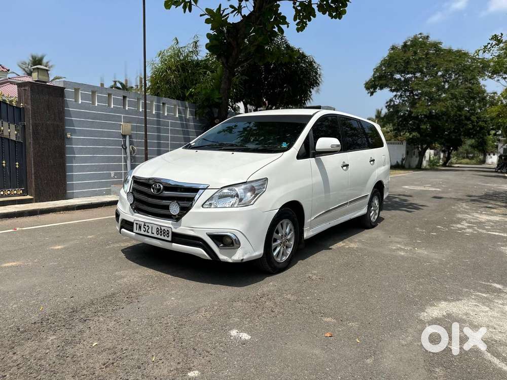 Toyota Innova 2004-2011 2.5 V Diesel 8-seater, 2014, Diesel