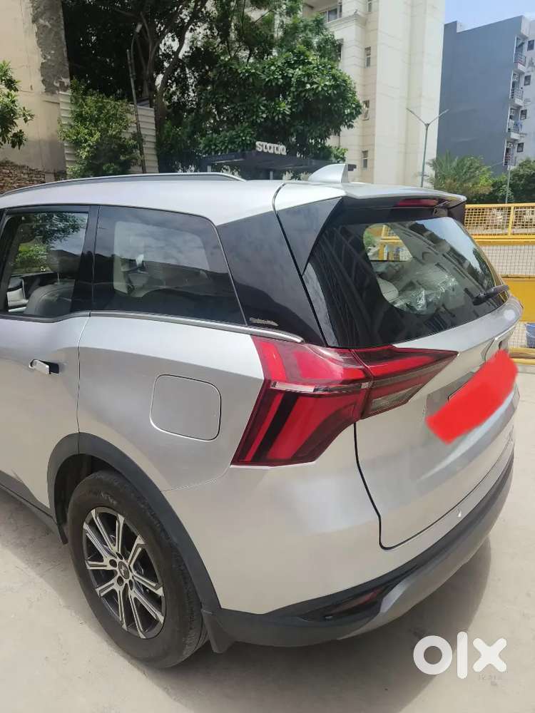 023 Mahindra Xuv700 Ax7l  Feb 2023  25,000 Km  Single Owner  Ncr