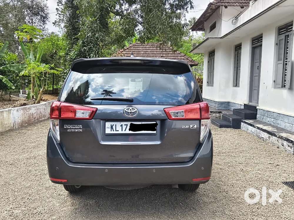 Toyota Innova Crysta 2.8 Diesel 2016