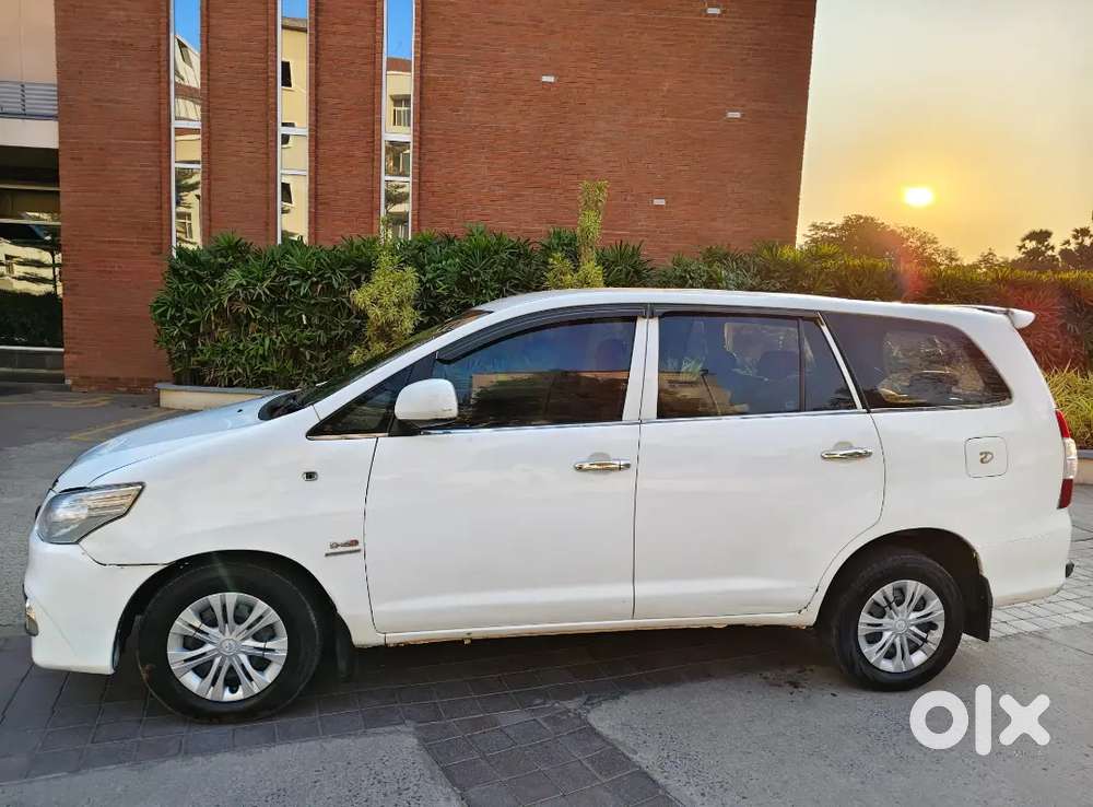 Toyota Innova 2011 Diesel 200000 Km Driven