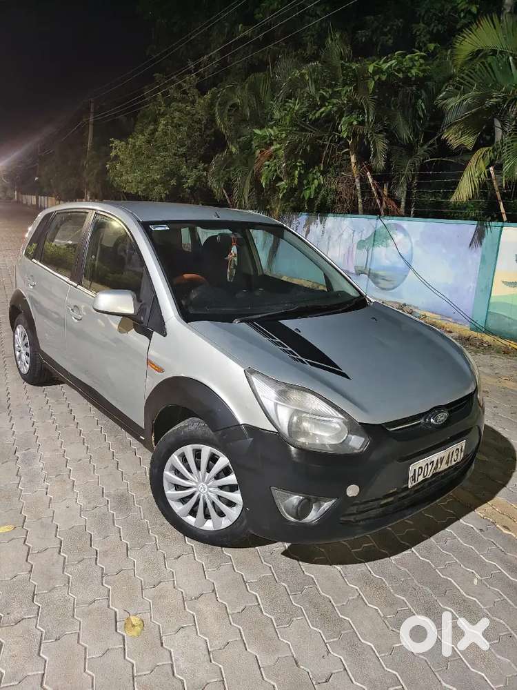 Ford Figo Petrol Zxi 2010