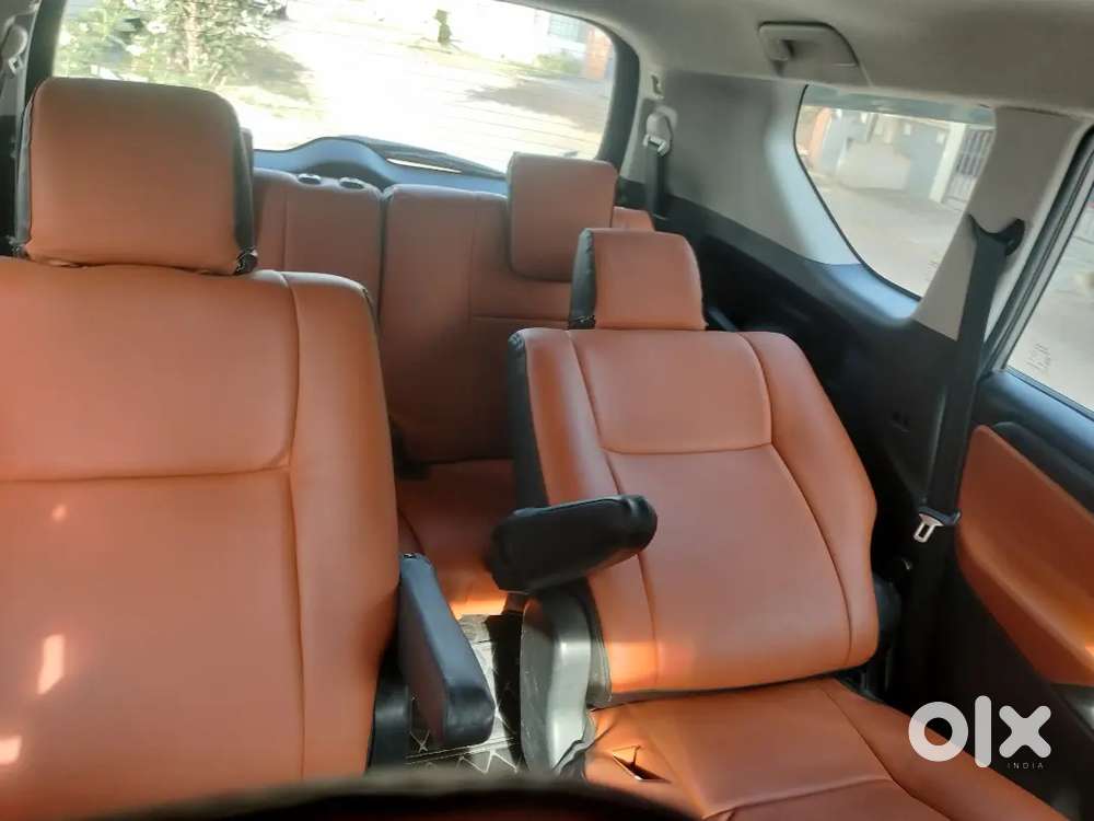 2018 Innova Crysta