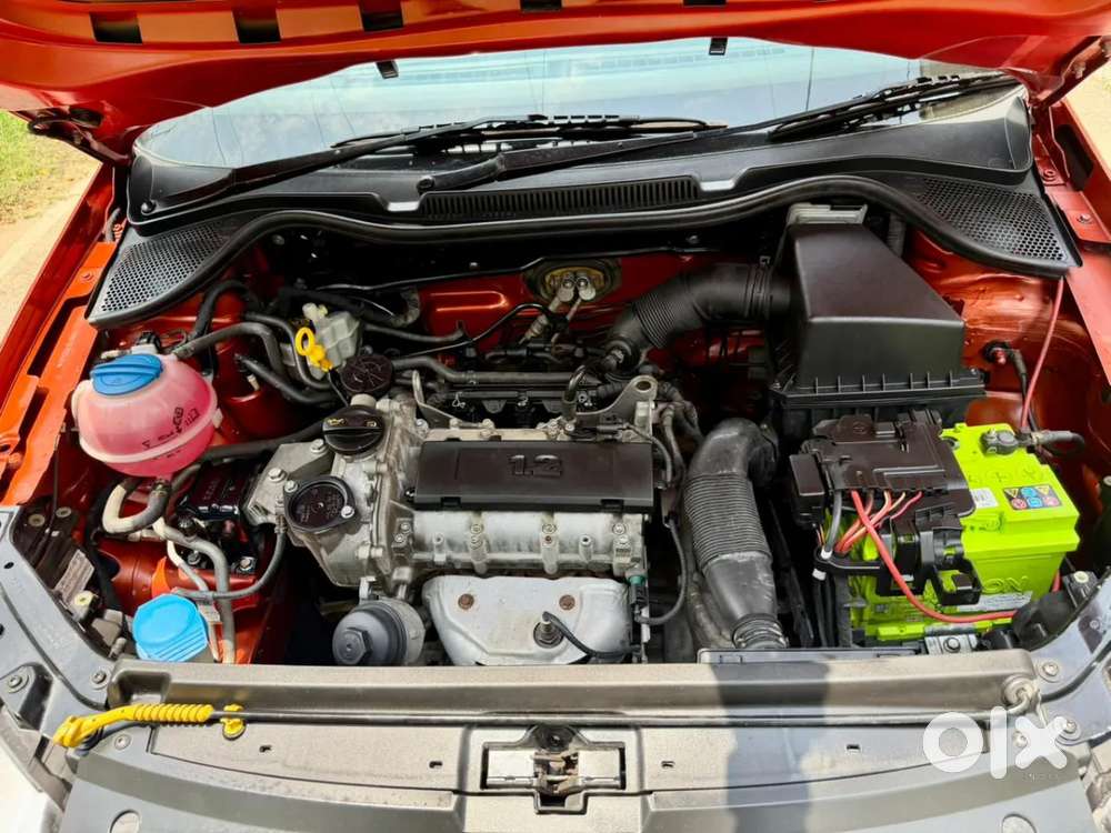 Volkswagen Polo Petrol Highline 1.2l, 2016, Petrol
