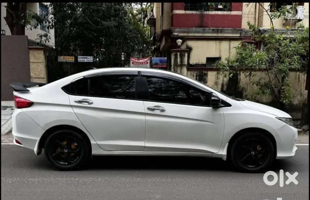 Honda City 2016 Petrol Good Condition,with Sunroof