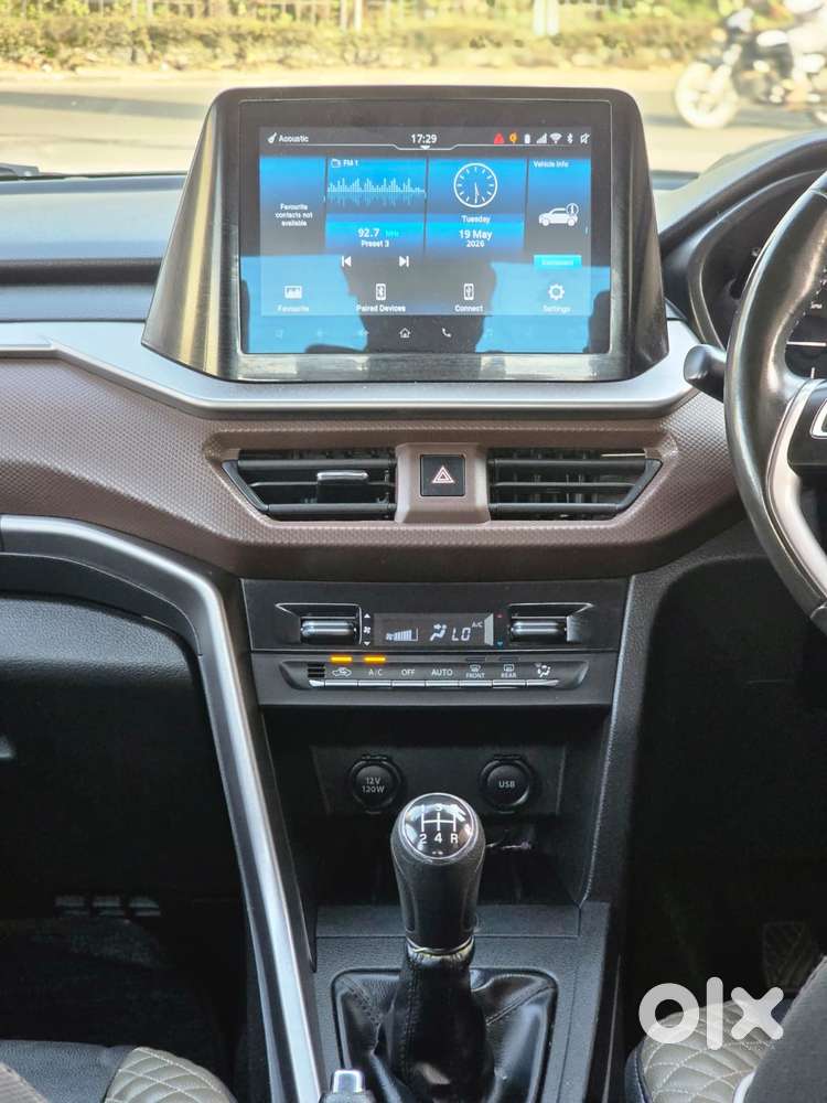 Maruti Suzuki Brezza 1.5 Zxi Plus Smart Hybrid, 2022, Petrol