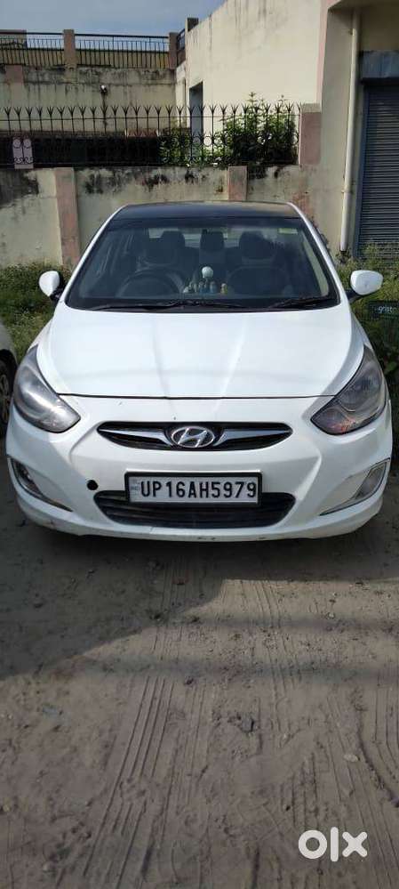 Hyundai Verna 2012