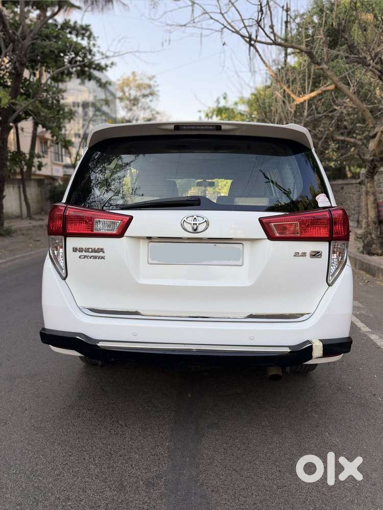 Toyota Innova Crysta