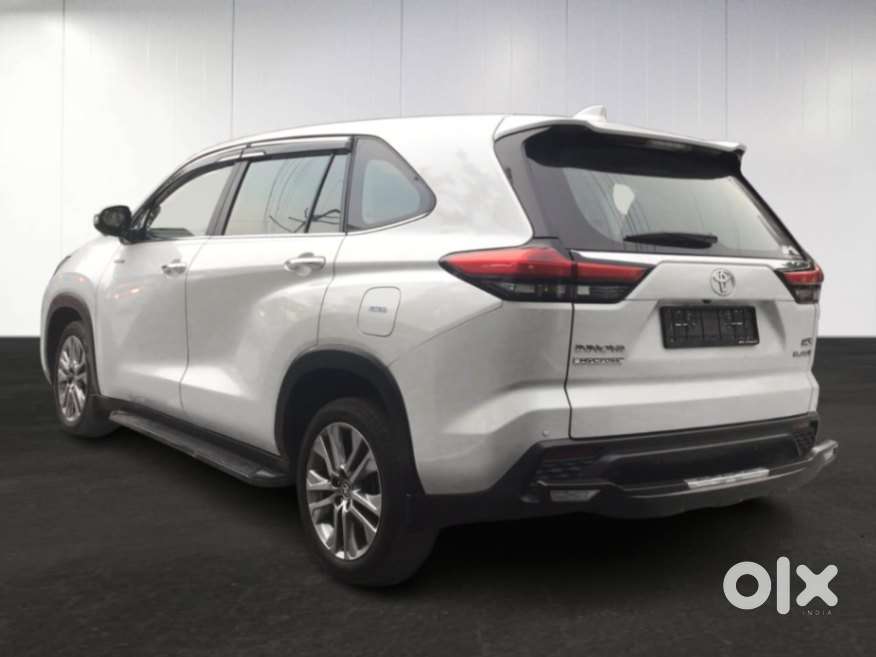 Toyota Innova Hycross 2.0 Zx Hybrid 7 Str, 2023, Petrol