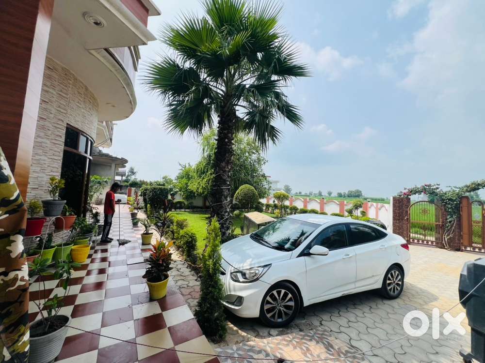 Hyundai Fluidic Verna 2012