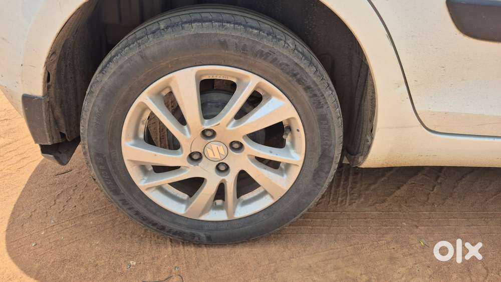 Maruti Suzuki Swift Ddis Zdi, 2011, Diesel