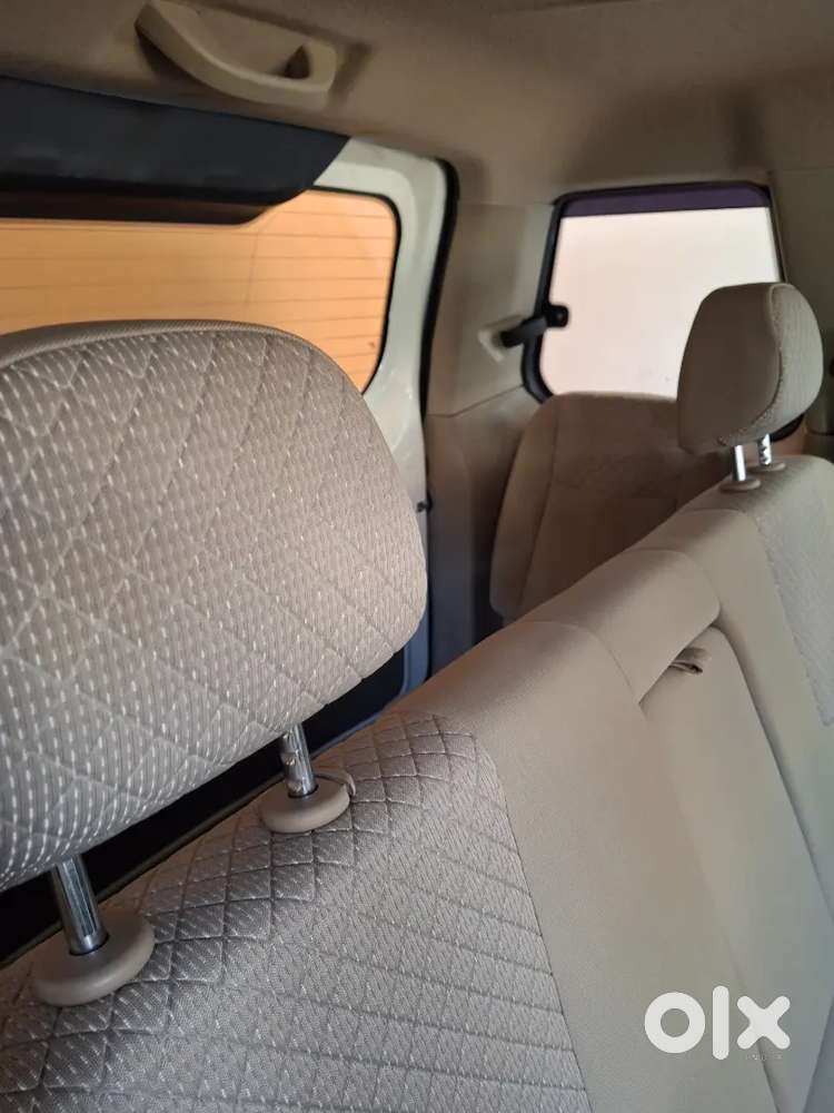 Good Condition, Fancy Number, No Accident 7 Seating Capacity