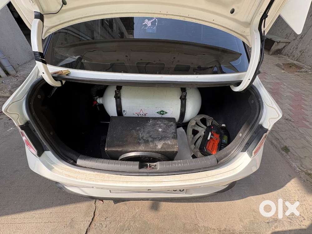 Hyundai Aura 2022 Cng & Hybrids Well Maintained