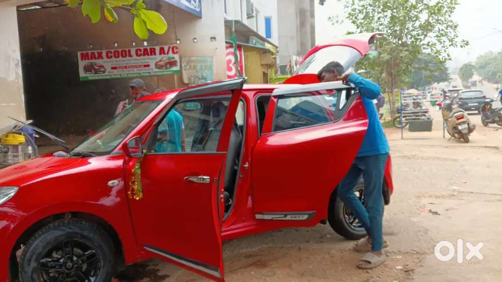 Maruti Suzuki Swift 2018 Petrol 60000 Km Driven